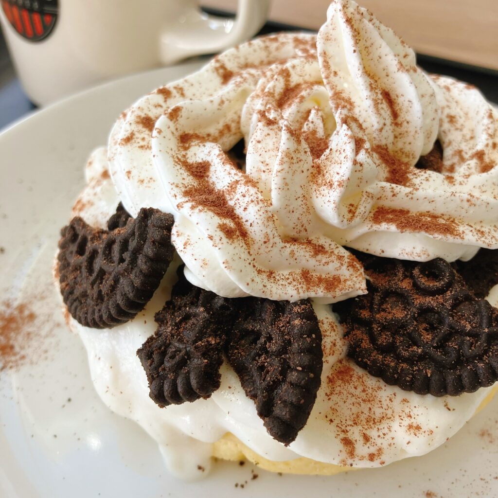 タリーズコーヒーのクッキー＆バニラクリームのパンケーキ