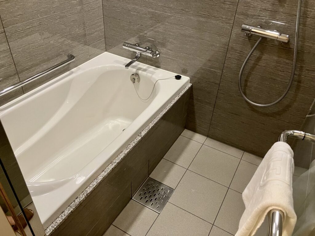 ザロイヤルパークホテル京都梅小路西の浴室