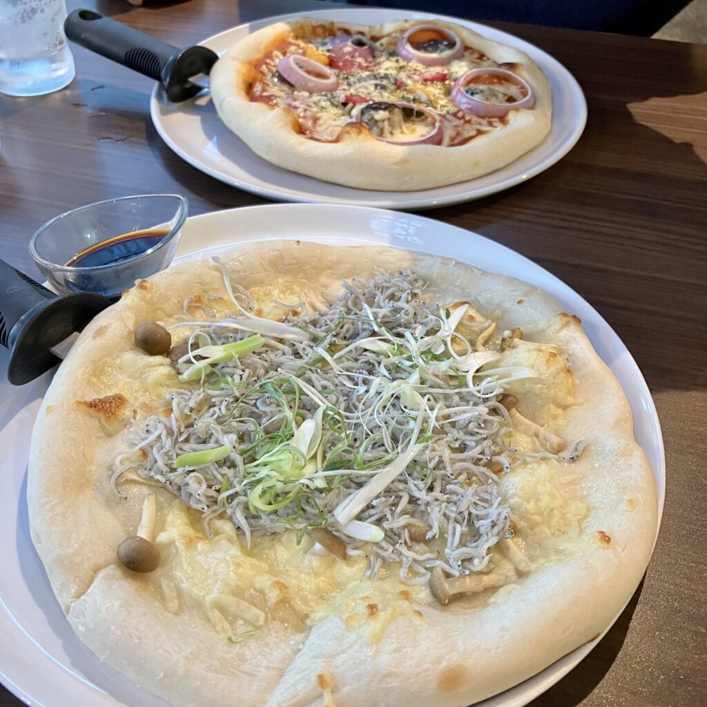 京野菜レストラン梅小路公園のベーシックセットのピザ