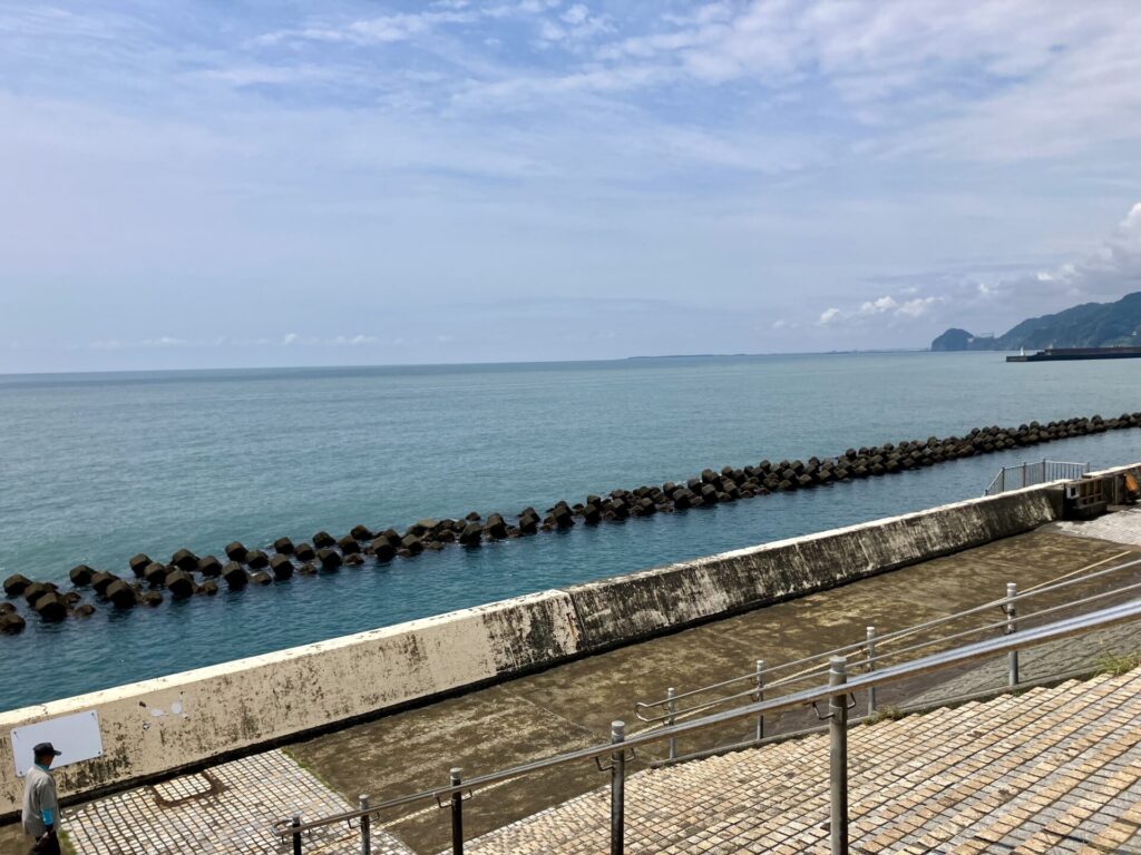 広野海岸公園側から見える海