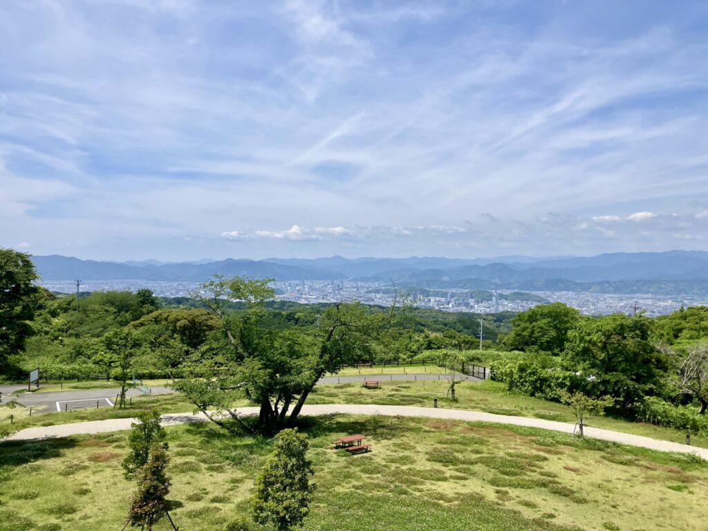 展望フロアから見える静岡市内側の景色