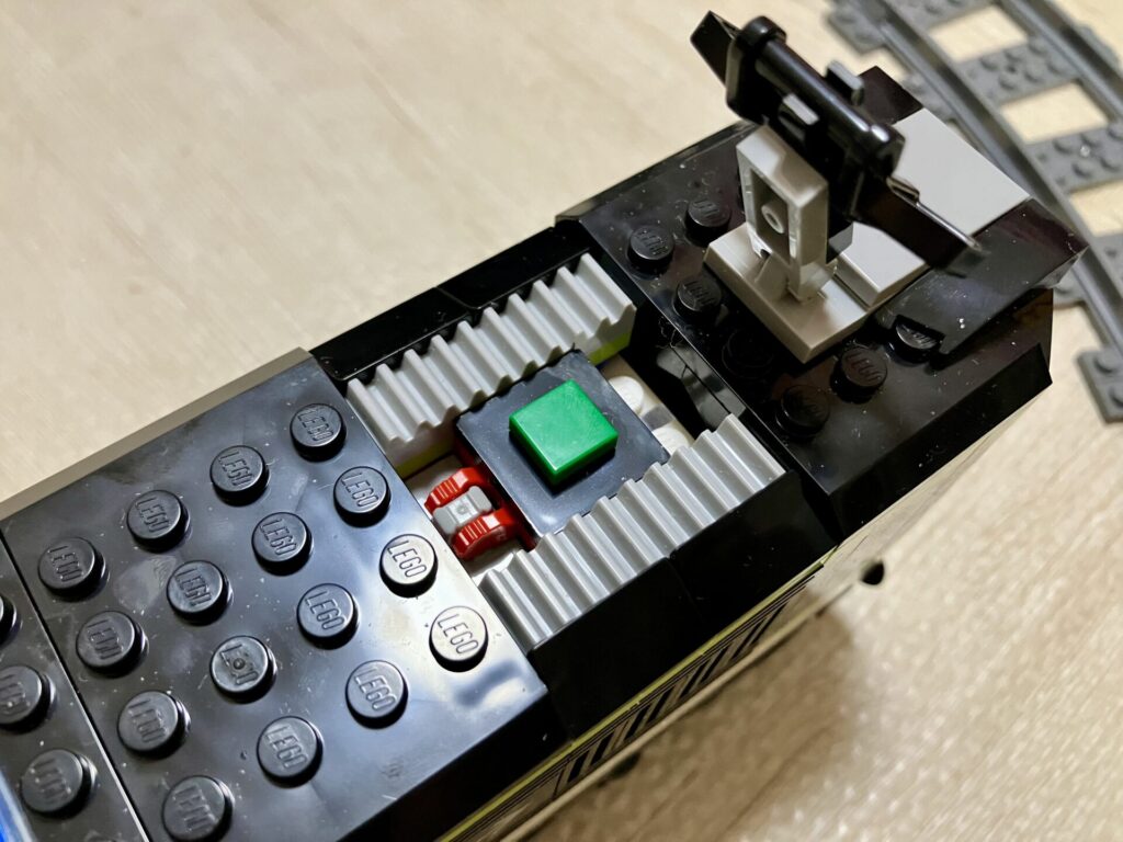 先頭車両の電源ボタン