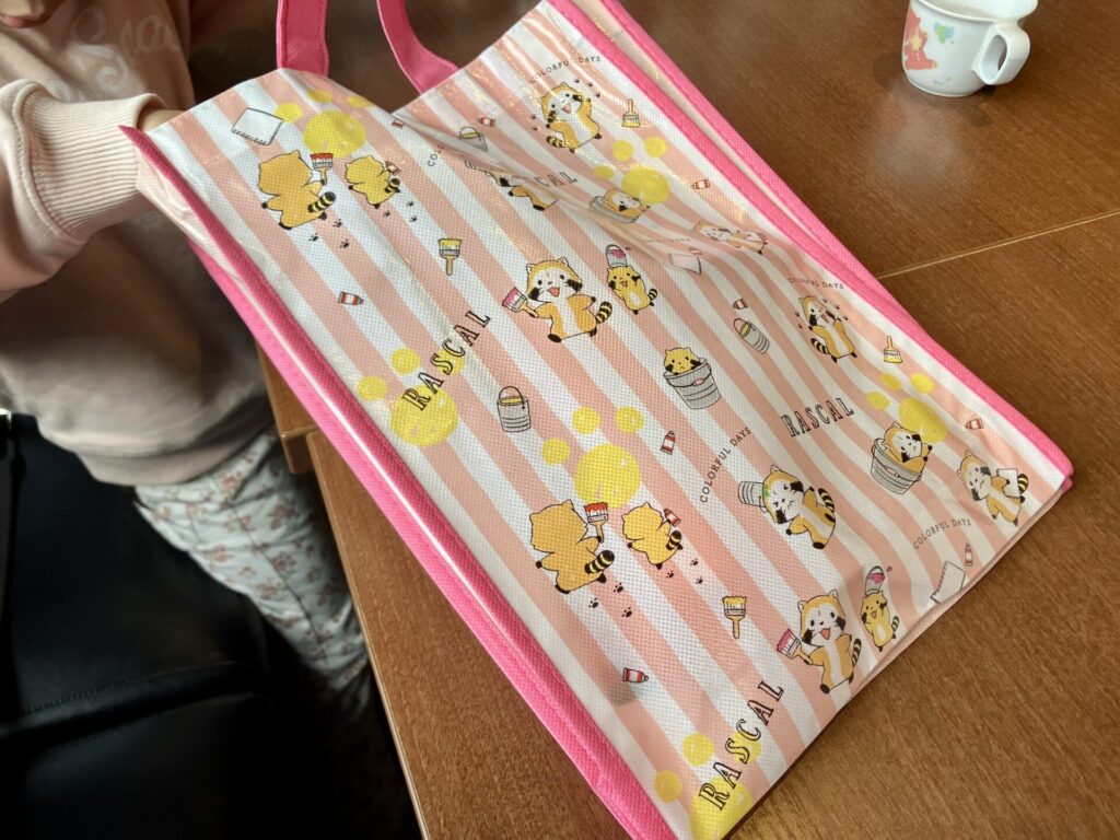キッズメニューの付録の袋